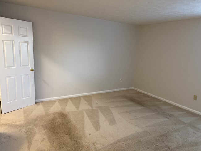 Building Photo - 2145 Wainwright Ct