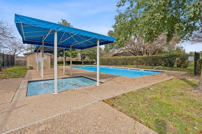 Building Photo - 905 Silver Quail Ln