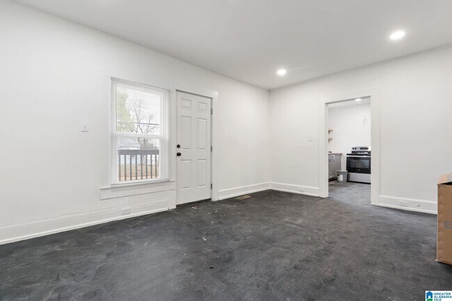 Building Photo - 1101 7th Ave W