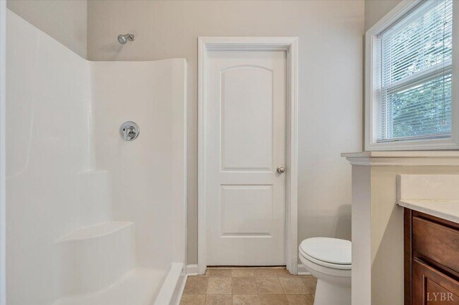Building Photo - 109 Red Maple Ct