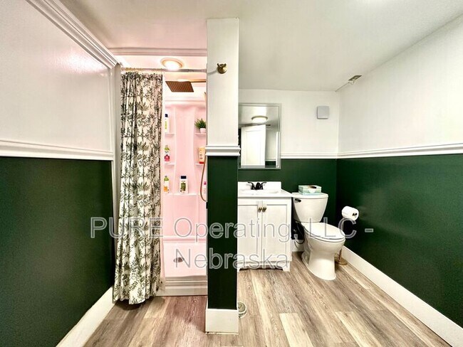 Building Photo - 5011 Miami St