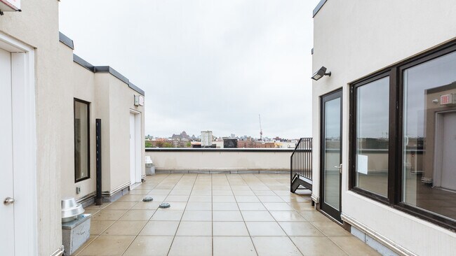 Building Photo - 62 E 21st St