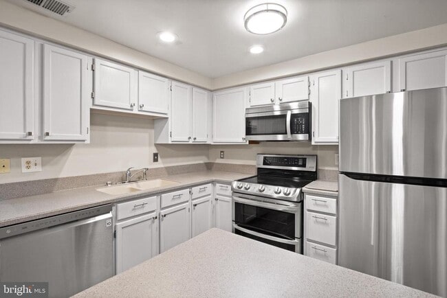 Building Photo - 12263 Wadsworth Way