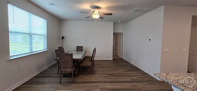 Building Photo - 141 Kraft Kove