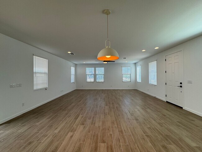 Building Photo - BRAND NEW HOME IN UNION PARK AT NORTERRA I...