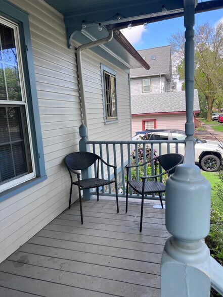 Front porch - 197 Brunswick St