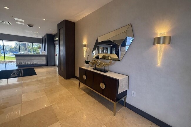 Building Photo - 20505 E Country Club Dr