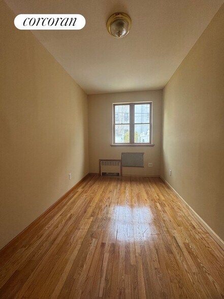 Building Photo - 501 Midwood St