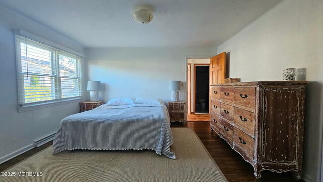 Building Photo - 406 Ninth Ave