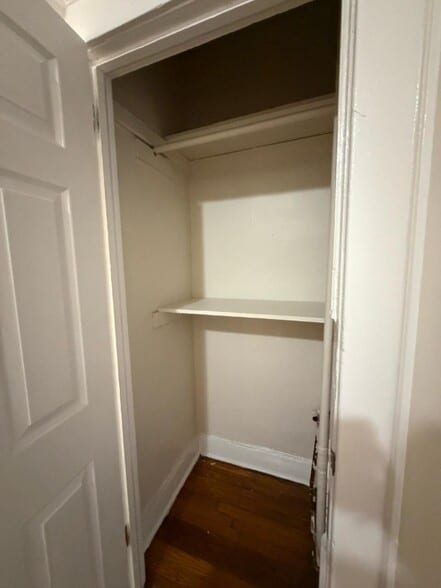 Building Photo - 210 Roseville Ave