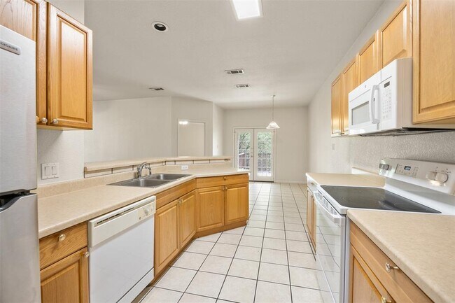 Building Photo - 21513 Pershing Ave