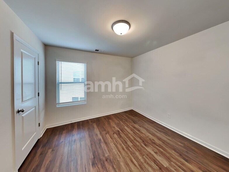 Building Photo - 356 Winston Cir