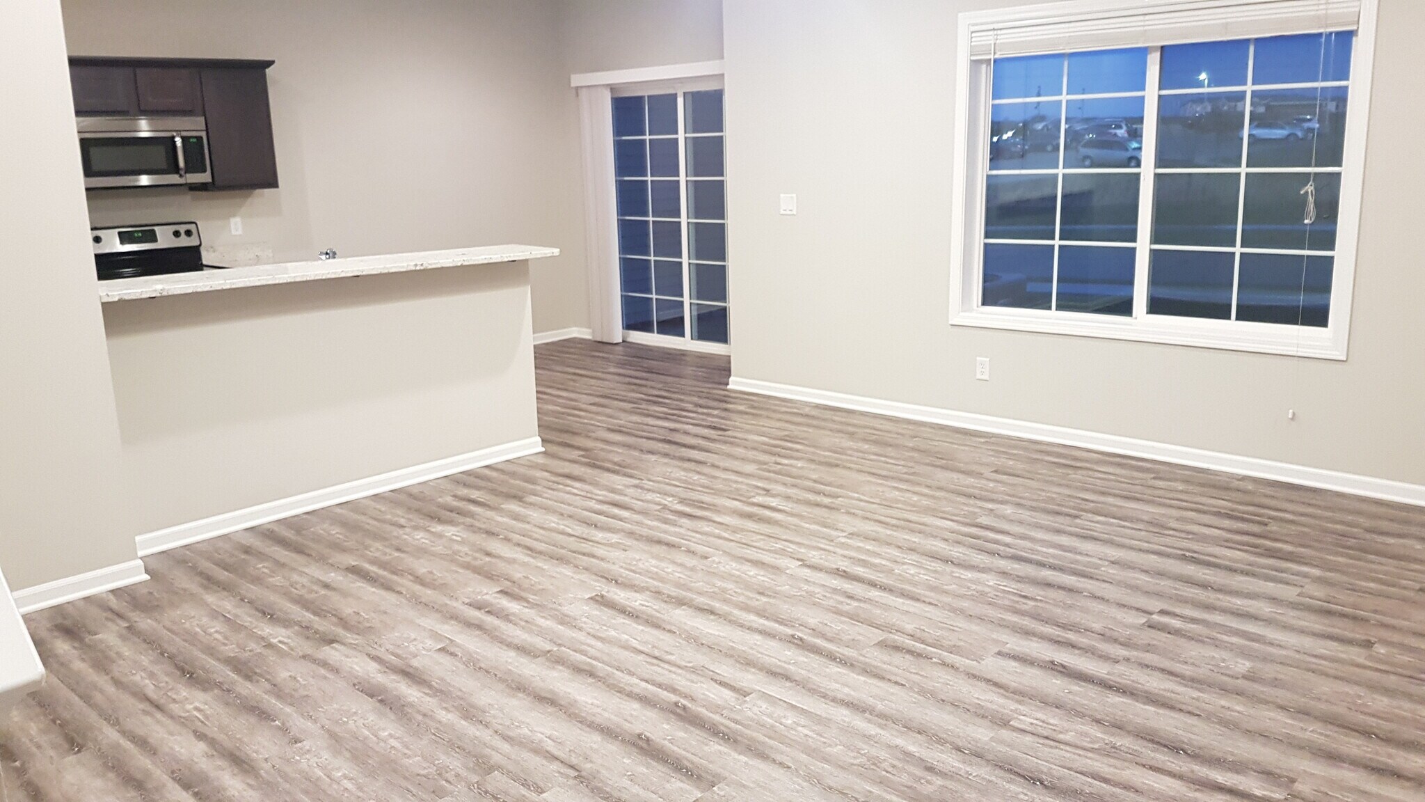 Building Photo - 810 SE 10th Ln