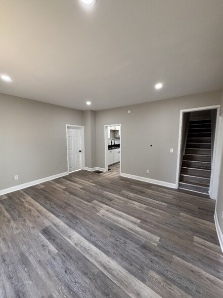 Building Photo - 541 W Auburn Ave