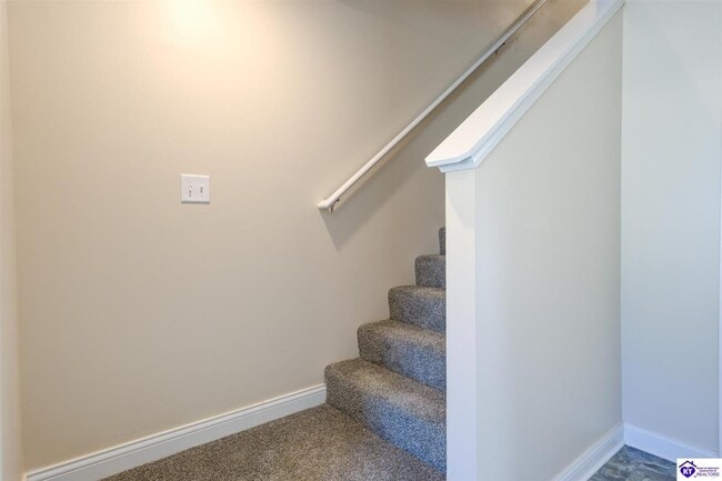 Building Photo - 203 Dixon Cir