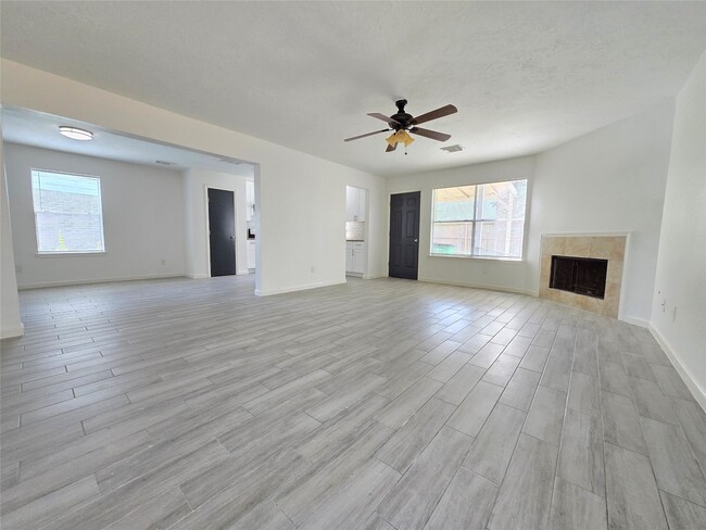 Building Photo - 11735 Sunny Stream Dr
