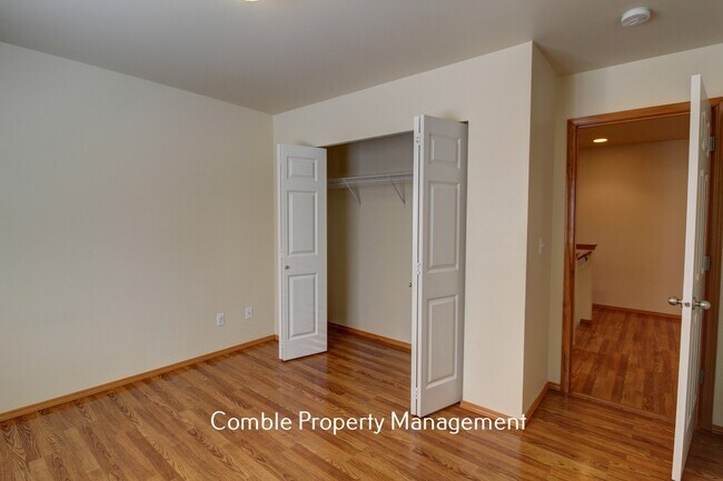 Building Photo - 16115 40th Ave SE