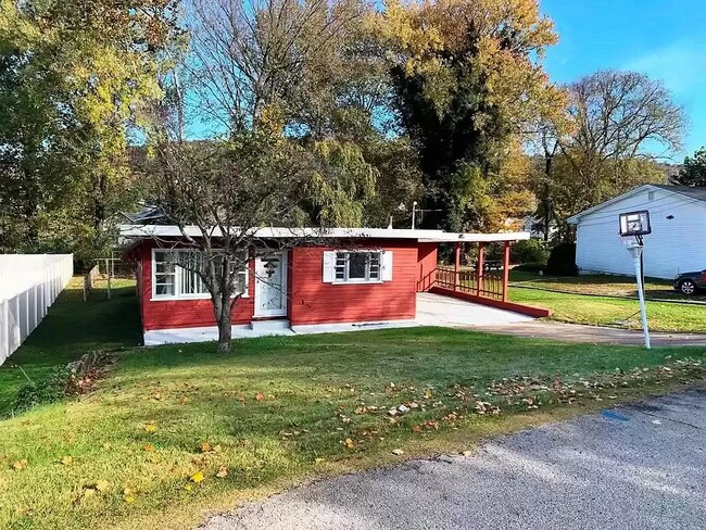 Primary Photo - 1319 Holmes Ave