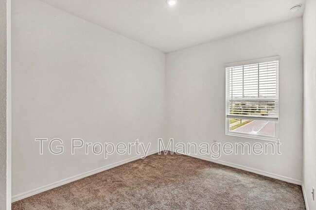 Building Photo - 296 Anthony Dr