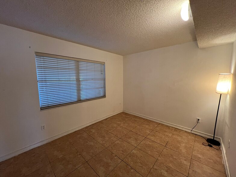 Building Photo - 7745 SW 86th St