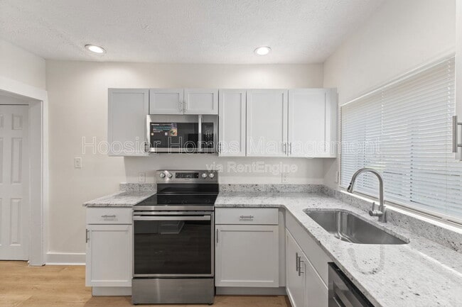 Building Photo - 2920 Ruckle St