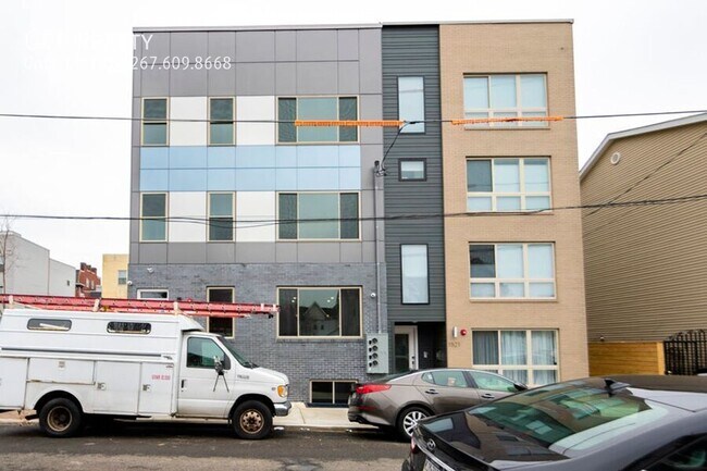 Building Photo - 1527 N Franklin St