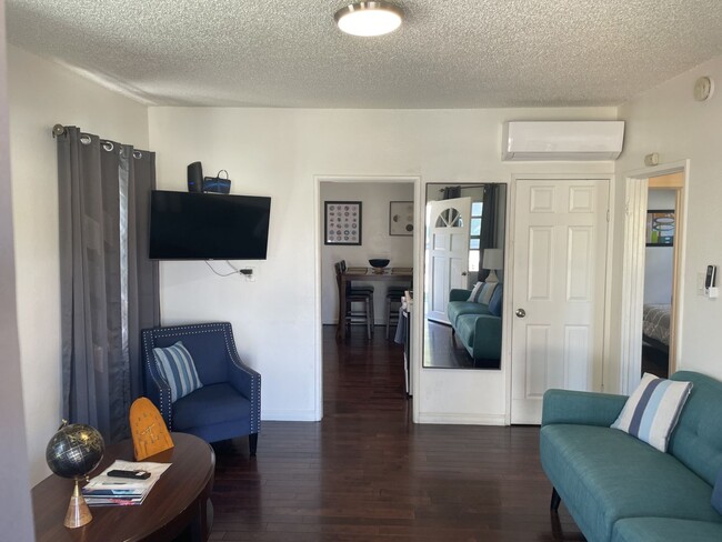Building Photo - Wonderful Newly Remodeled 2 Bedroom House in Prime Alhambra Location