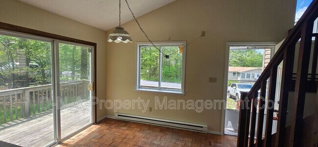 Building Photo - 9455 Juniper Dr