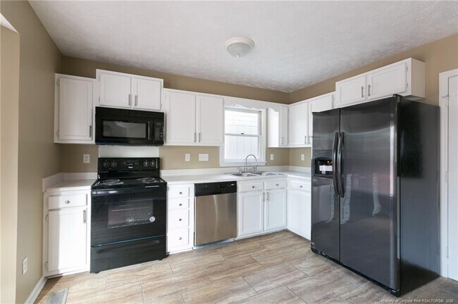 Building Photo - 1824 Geiberger Dr