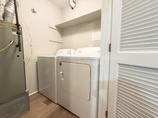 Building Photo - 5865 Branchwood Rd