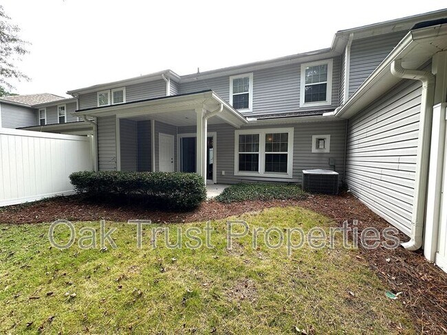 Building Photo - 5150 Trump St