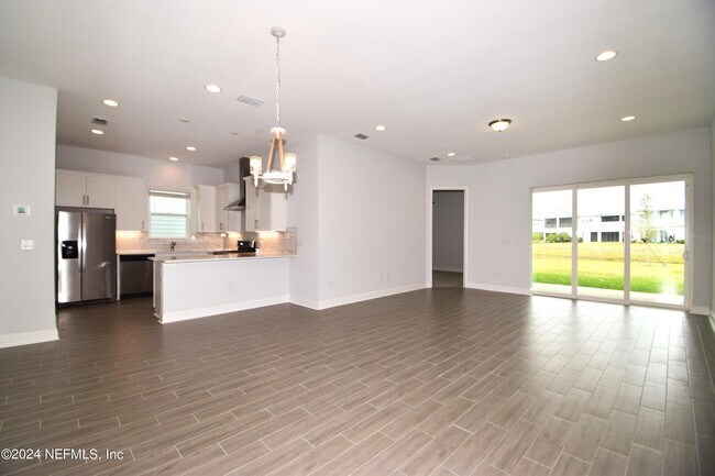 Building Photo - 635 Rum Runner Wy