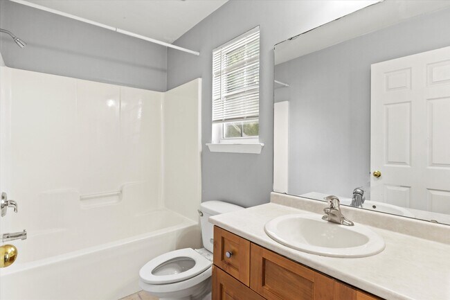 Building Photo - 3194 Sawtooth Dr