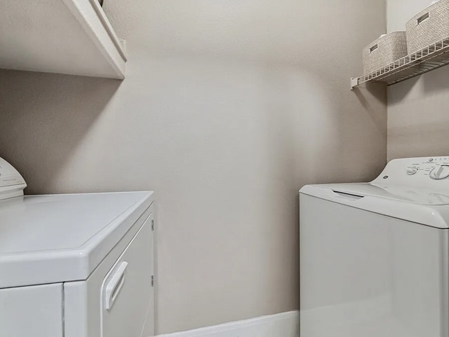 Building Photo - Chic Home with $500 Bonus
