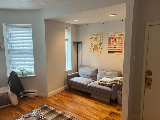 Building Photo - 57 Westland Ave