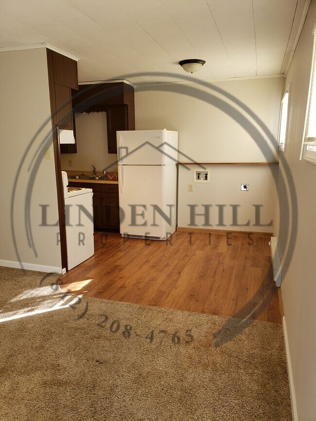 Building Photo - 2310 E Florence Ave