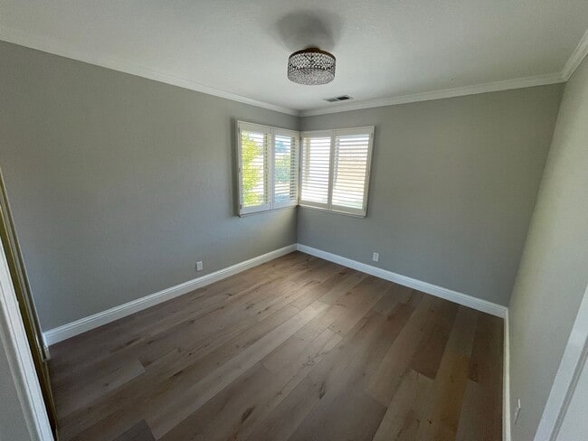 Building Photo - $6,950 - Canyon Lakes Luxury 4BR – Designer Upgrades, Wine Bar & Best Views in San Ramon