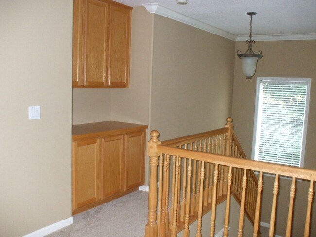 Building Photo - Swan Lake - Gated in Granite Bay