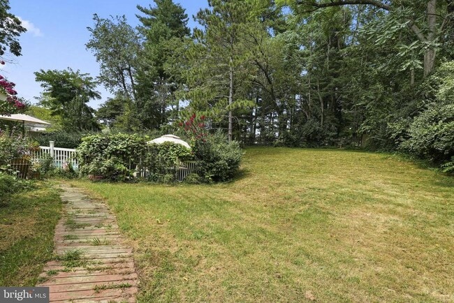 Building Photo - 5400 Woodlyn Ct