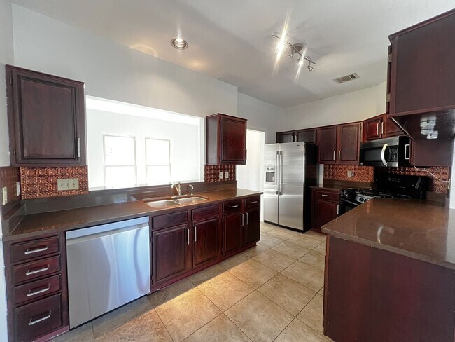 Building Photo - Wonderful 3-bedroom Home in Harris Branch