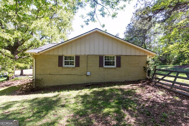 Building Photo - 3720 Sunny Hill Dr