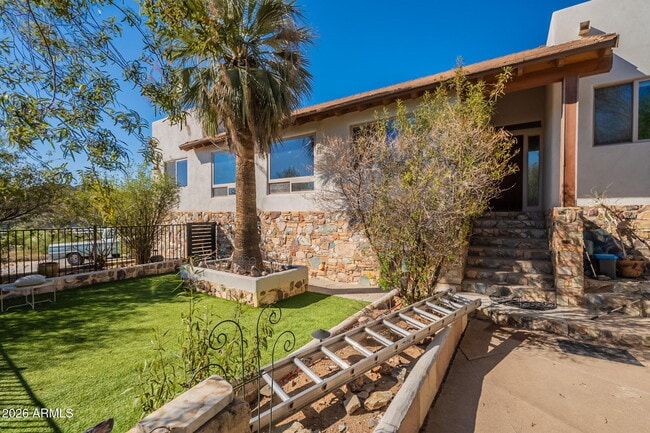 Building Photo - 1902 E Cortez St