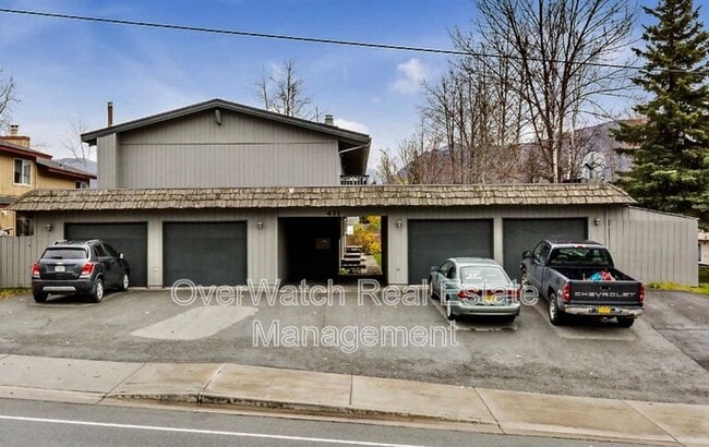 Building Photo - 411 Oklahoma St