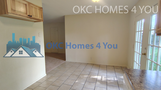 Building Photo - Remodeled 3 Bed in Mustang