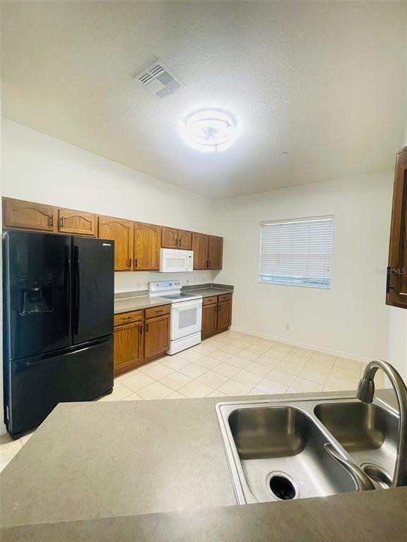 Building Photo - 2926 Daybreak Dr