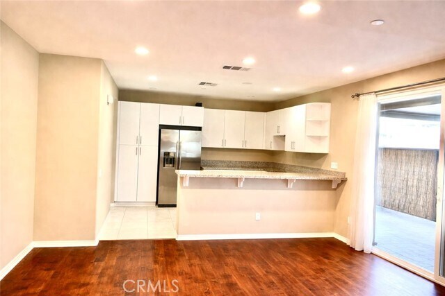 Building Photo - 1946 Canopy