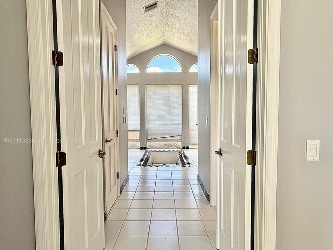 Building Photo - 400 Corsair Dr