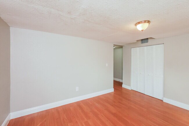 Building Photo - 1826 NW 85th St