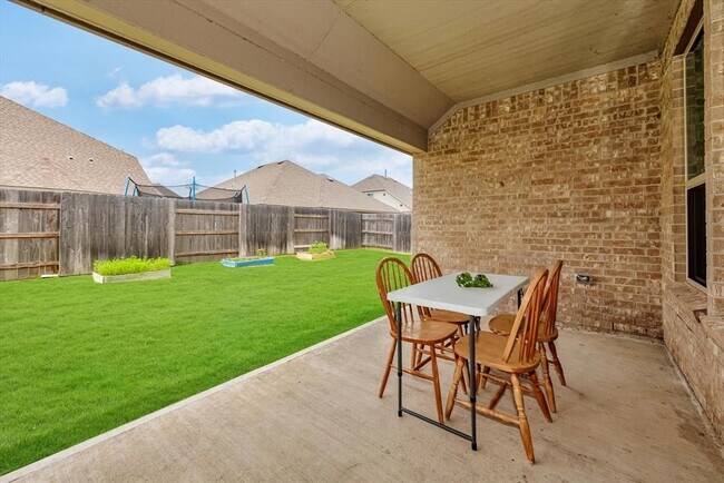 Building Photo - 6915 Twilight Elm Trace