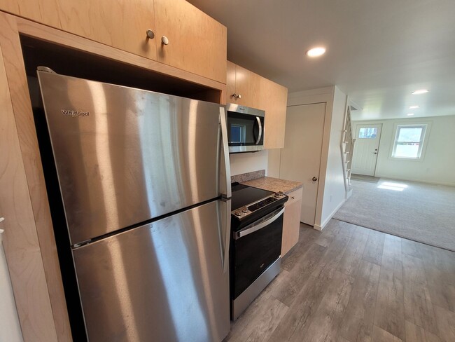 Building Photo - 55 N Church St